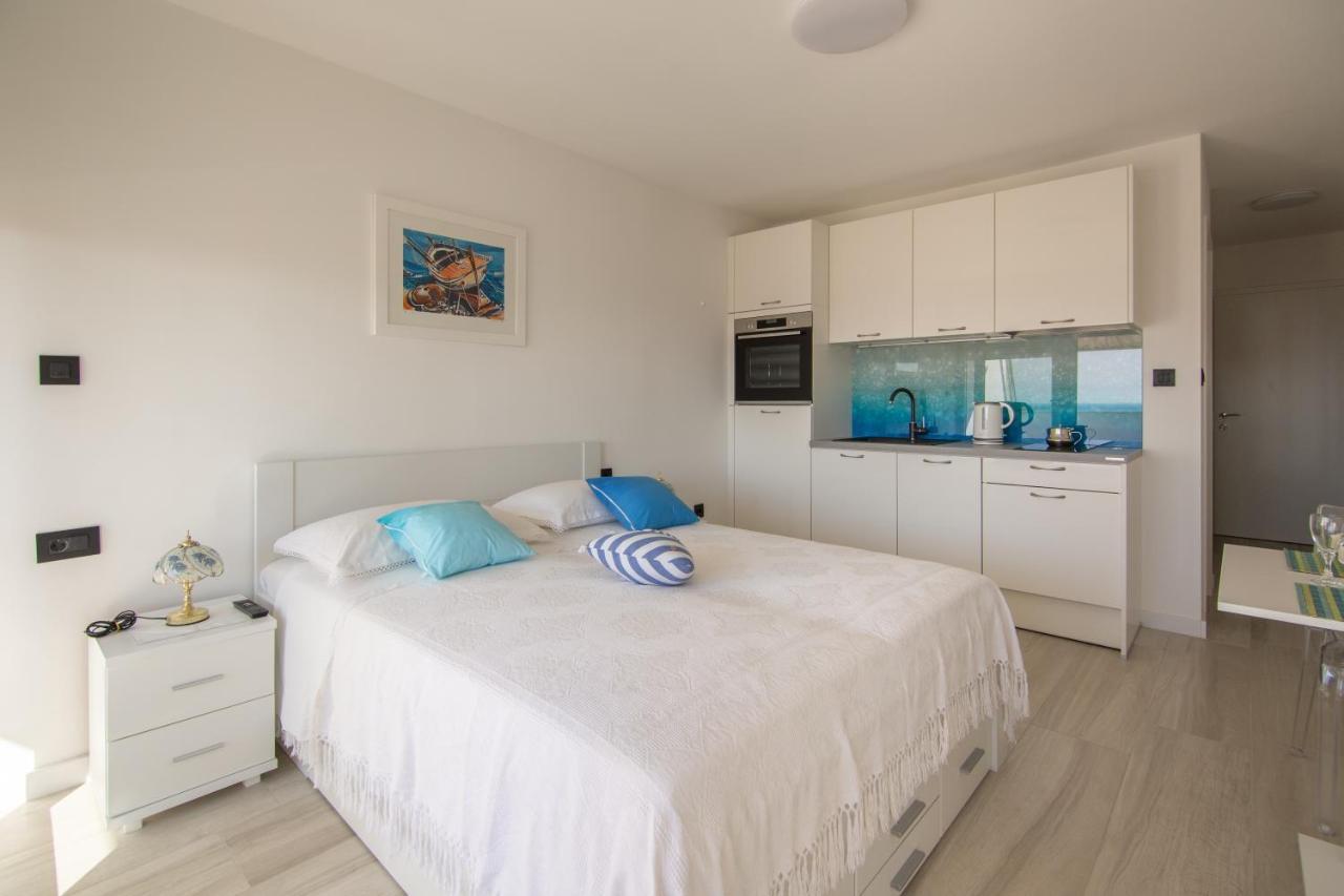 Apartments Nona Draga 코미자 외부 사진