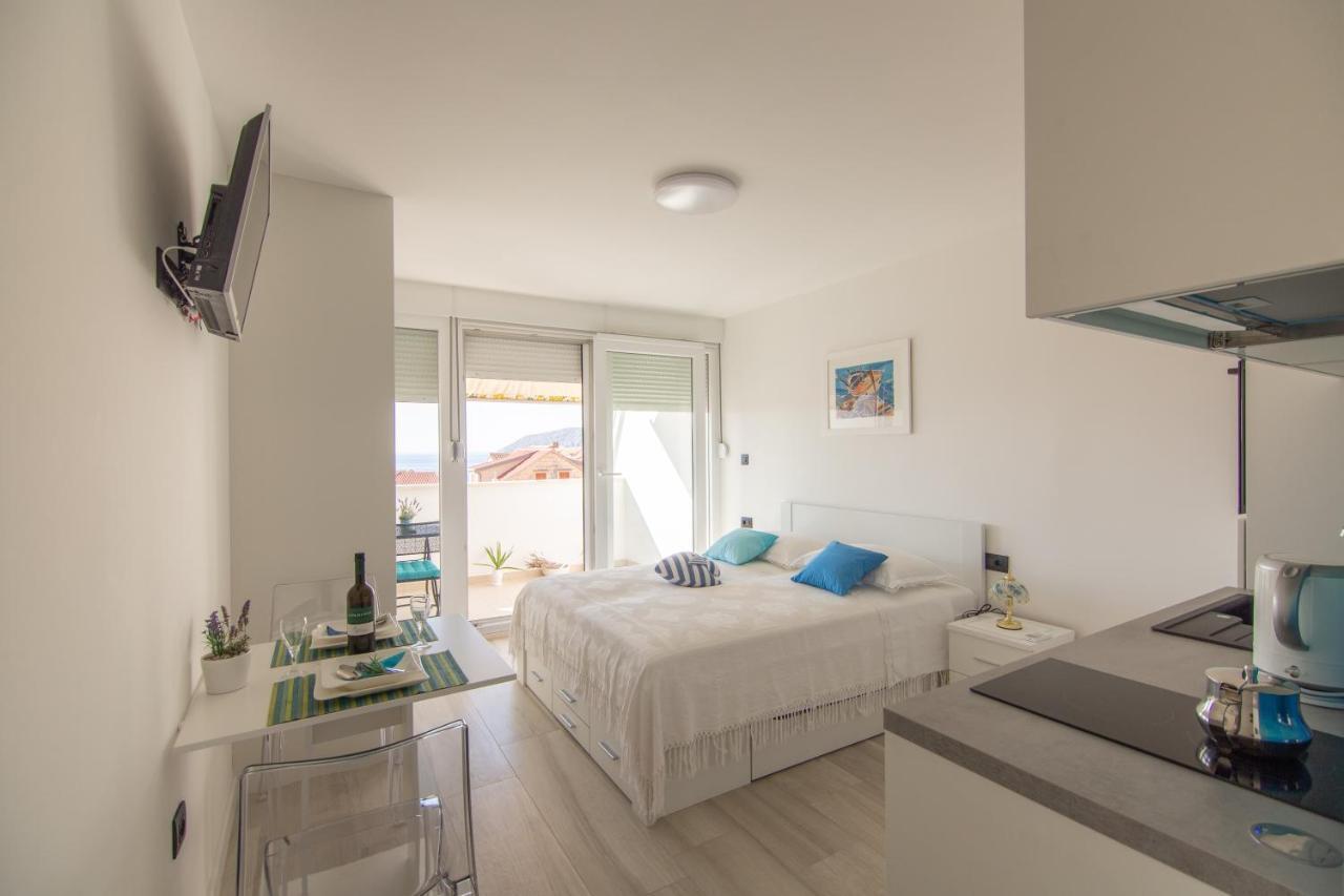 Apartments Nona Draga 코미자 외부 사진