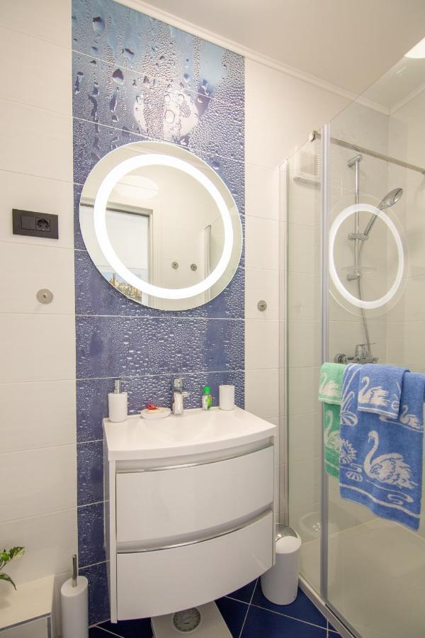 Apartments Nona Draga 코미자 외부 사진