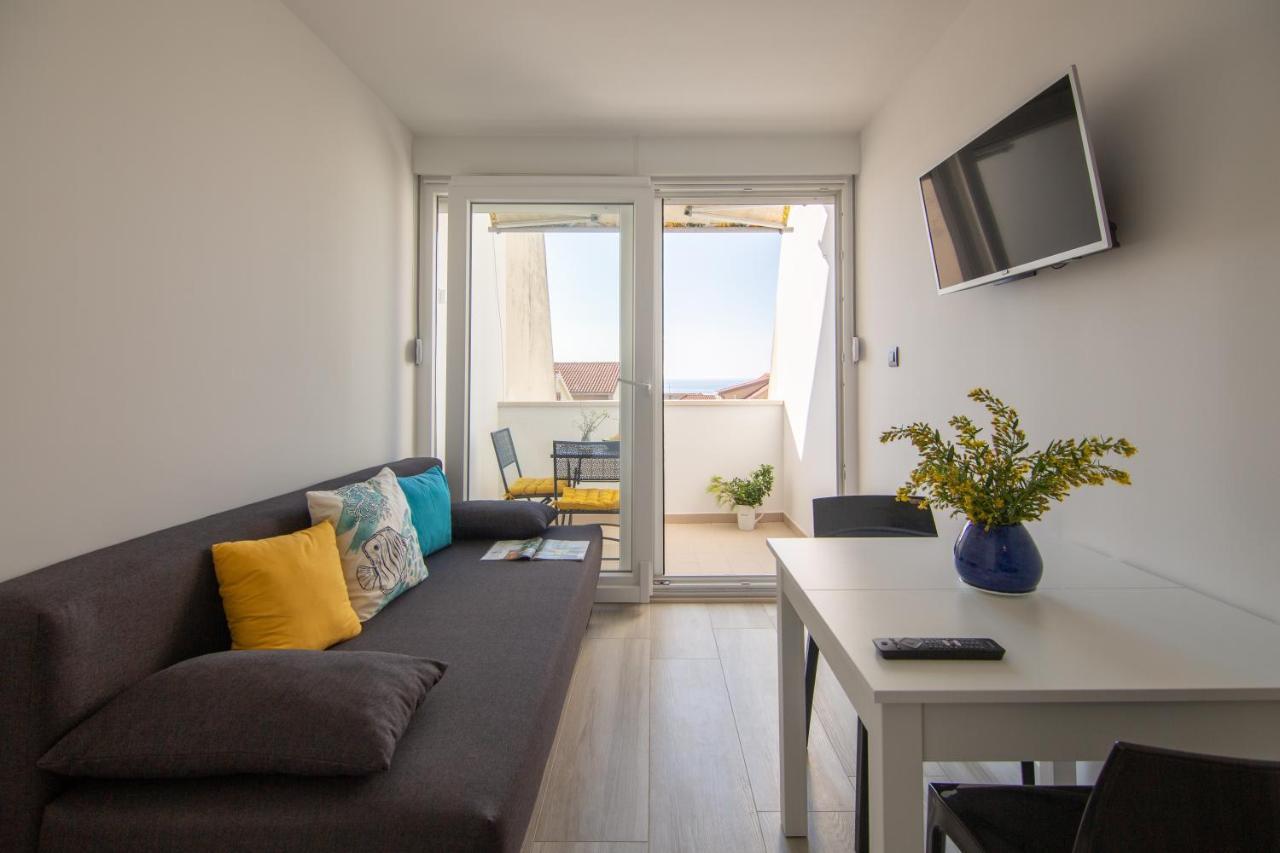 Apartments Nona Draga 코미자 외부 사진