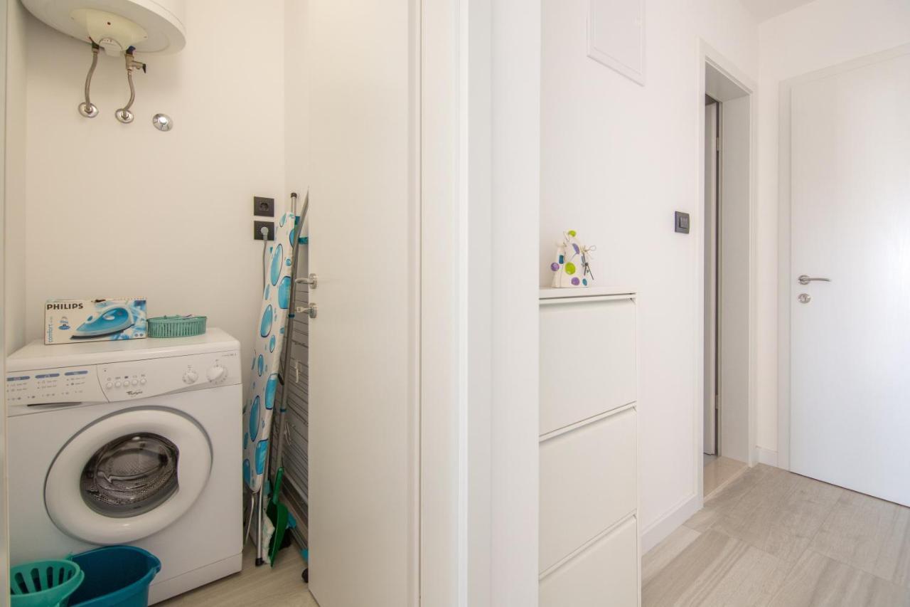 Apartments Nona Draga 코미자 외부 사진