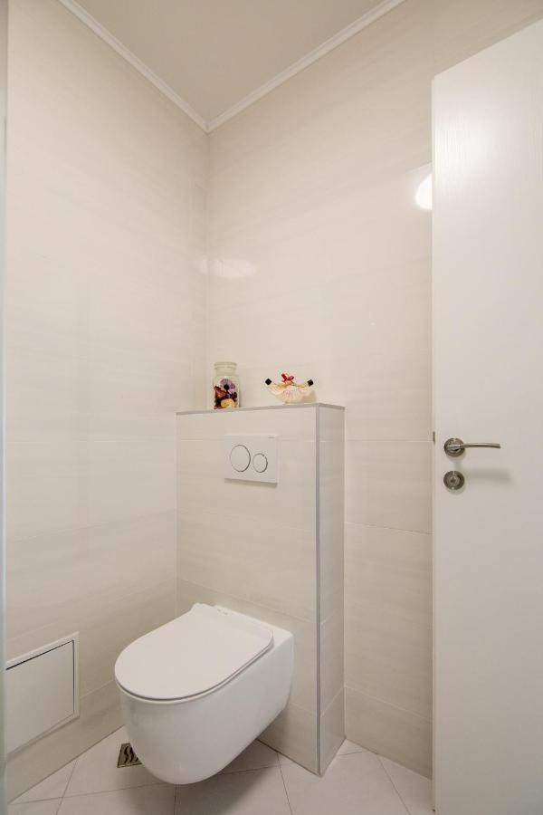 Apartments Nona Draga 코미자 외부 사진